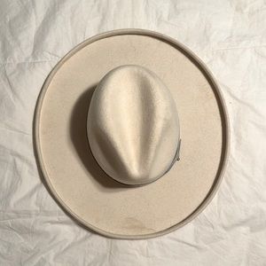 Gigi Pip Cara Loren Limited Edition